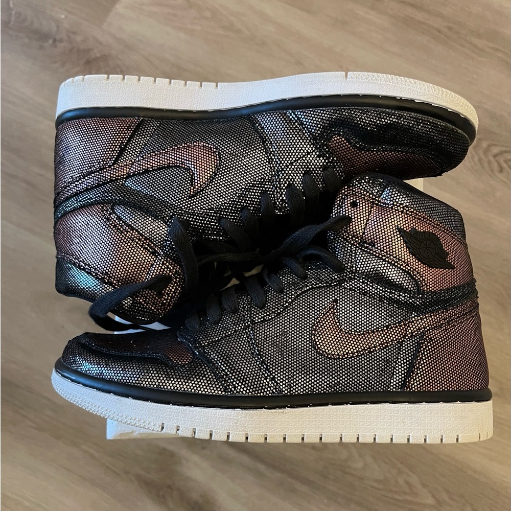 Nike Air Jordan 1 Hi OG FEARLESS